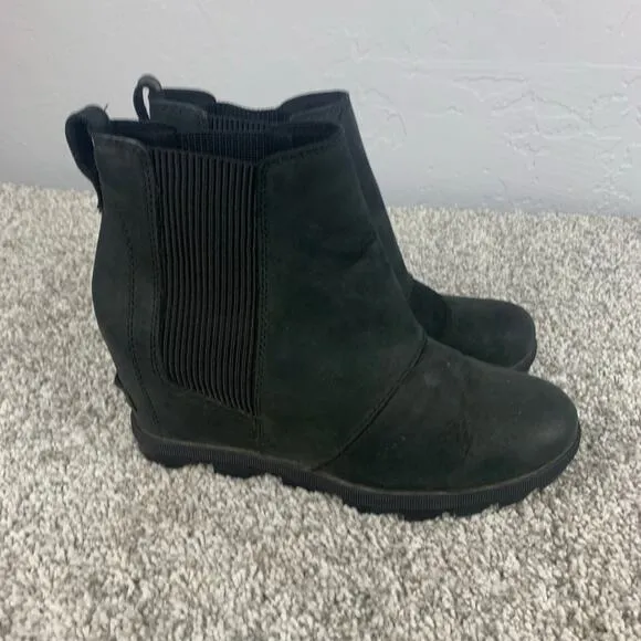 Sorel Joan of Arctic Bootie Womens Size 8 Black Chelsea Suede Wedge Boots