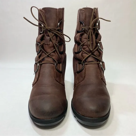 Sorel Joan of Arctic II Cattail Brown Leather Lace Up Wedge Boots, size 5.5