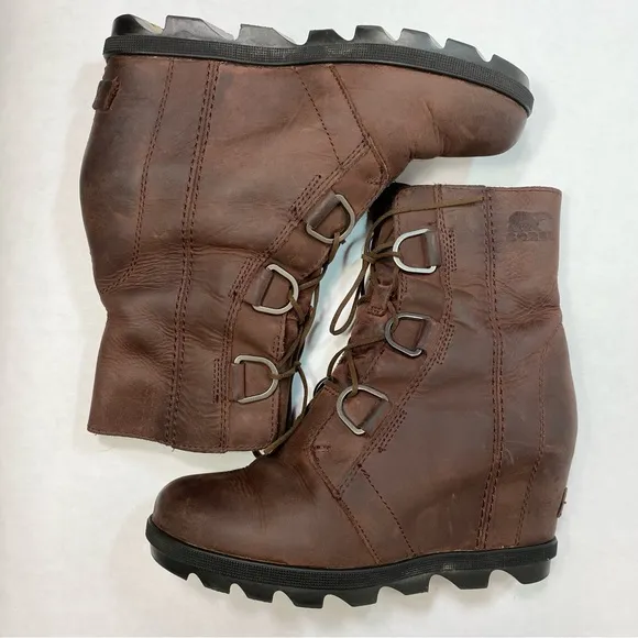 Sorel Joan of Arctic II Cattail Brown Leather Lace Up Wedge Boots, size 5.5