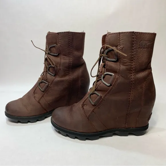 Sorel Joan of Arctic II Cattail Brown Leather Lace Up Wedge Boots, size 5.5