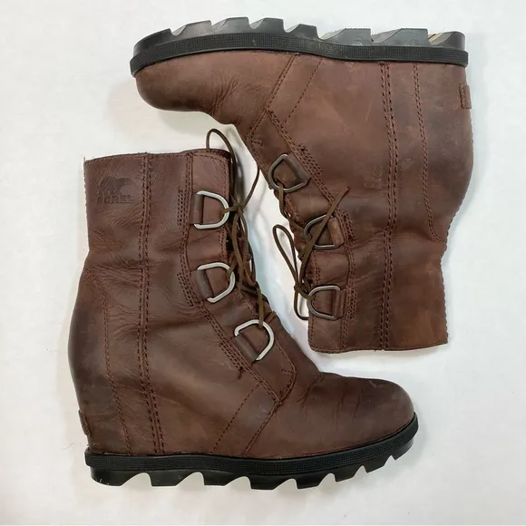 Sorel Joan of Arctic II Cattail Brown Leather Lace Up Wedge Boots, size 5.5