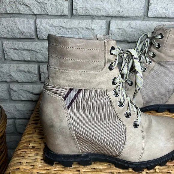 SOREL Joan of Arctic Wedge III Lexie Boots OmegaTaupe