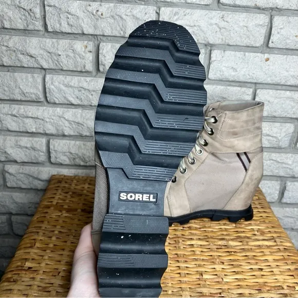 SOREL Joan of Arctic Wedge III Lexie Boots OmegaTaupe