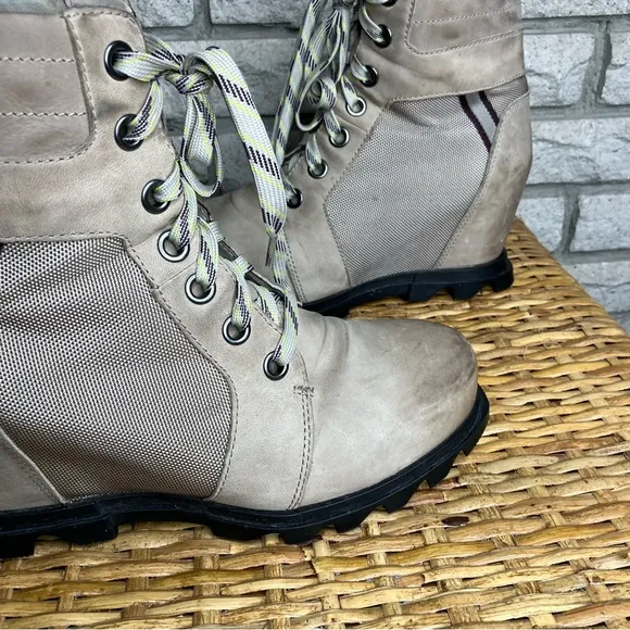 SOREL Joan of Arctic Wedge III Lexie Boots OmegaTaupe