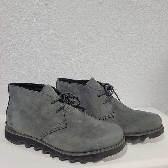 Sorel Kezar Waterproof Grey boots, Size 9.5