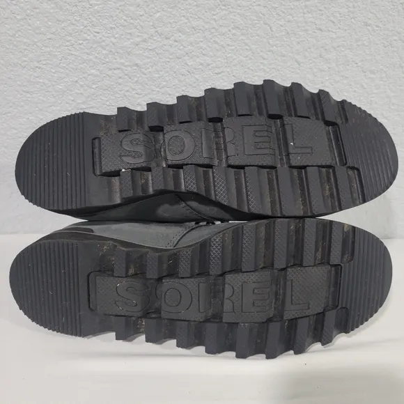 Sorel Kezar Waterproof Grey boots, Size 9.5