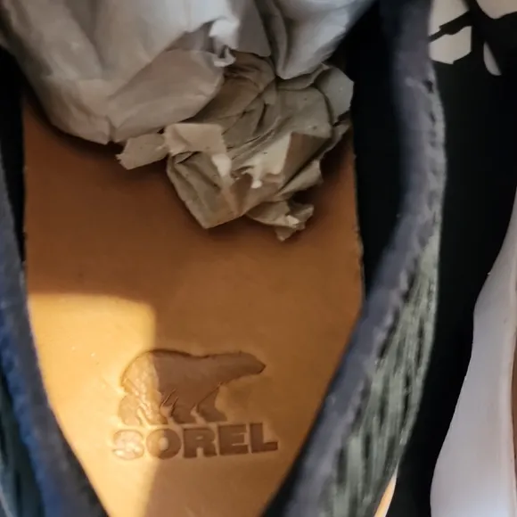 Sorel Men's Black and Tan Slip-On Sneakers