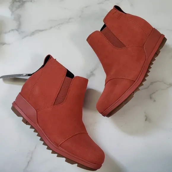 Sorel Orange Suede Waterproof Chelsea Wedge Ankle Boots Size: 6 5 Rust