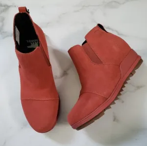 Sorel Orange Suede Waterproof Chelsea Wedge Ankle Boots Size: 6 5 Rust