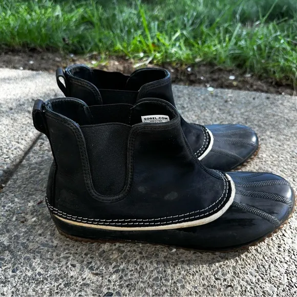 sorel out n about black chelsea duck boots - size 11