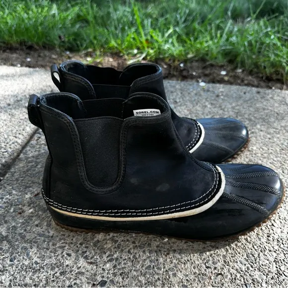 sorel out n about black chelsea duck boots - size 11