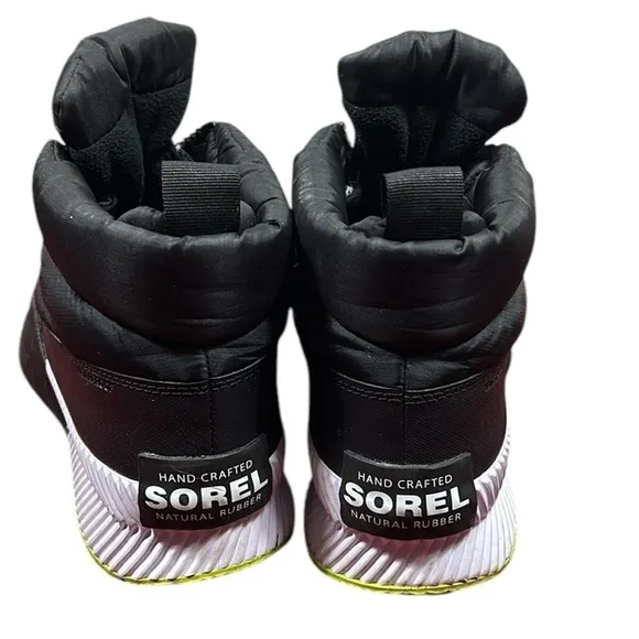 Sorel Out N About III Puffy Zip Boots Size 9.5
