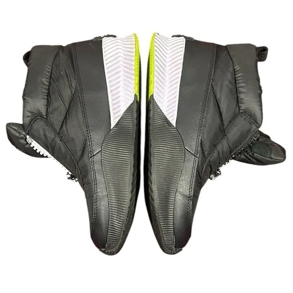 Sorel Out N About III Puffy Zip Boots Size 9.5