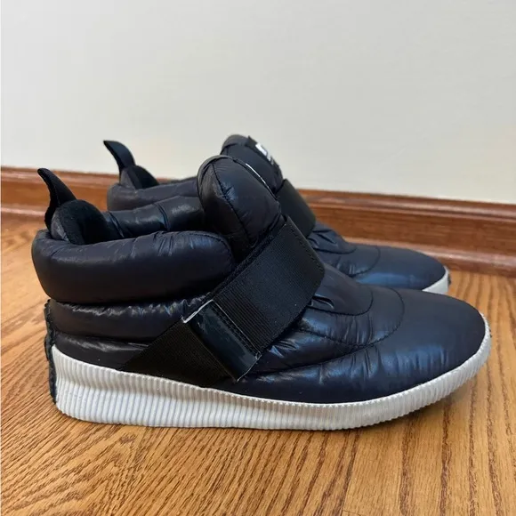 Sorel Puffy Waterproof Boots Womens 9.5 Black