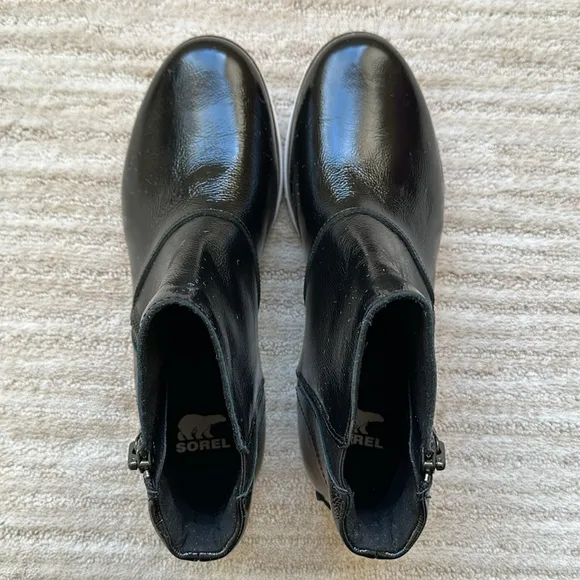 Sorel Rain Boots Harlow Zip Waterproof Black Shiny Patent Ankle Booties Size 7.5