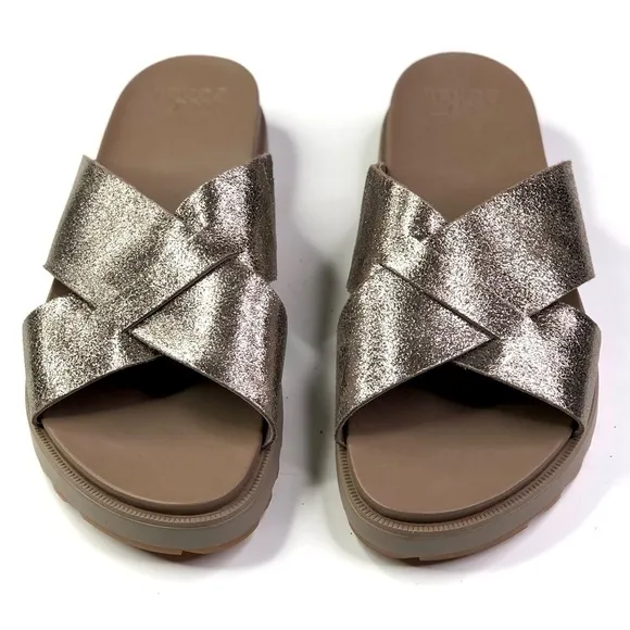 Sorel Roaming criss cross slides sandals crackle metallic silver like new 10