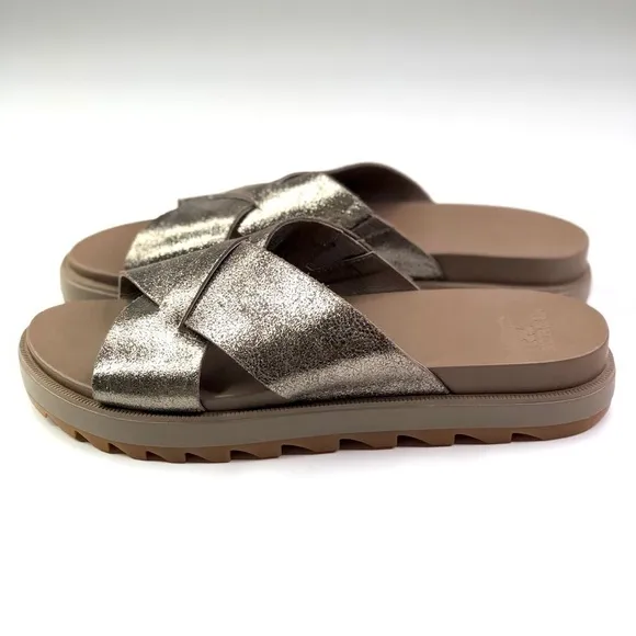 Sorel Roaming criss cross slides sandals crackle metallic silver like new 10