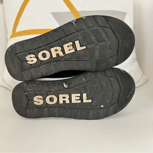 Sorel Unisex Waterproof Whitney II Short Lace Kids Size 12 Black EUC