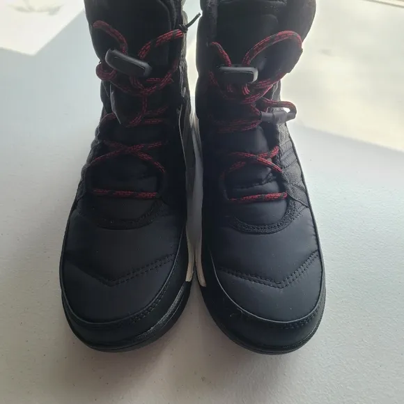 Sorel Whitney ll Short Lace Waterproof Boots Youth Sz 4