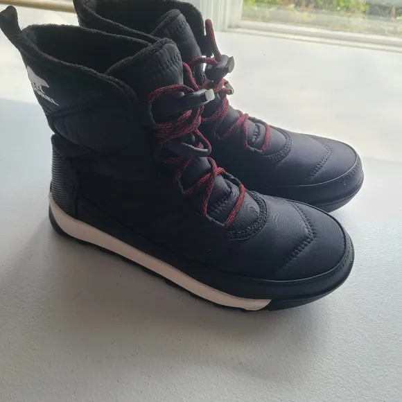 Sorel Whitney ll Short Lace Waterproof Boots Youth Sz 4