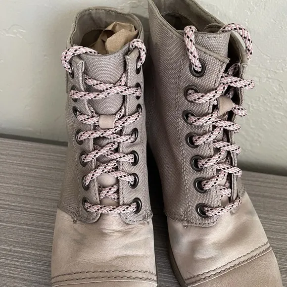 Sorel Womens Joan of Arctic Wedge II Waterproof Boots Omega Taupe Size 8.5