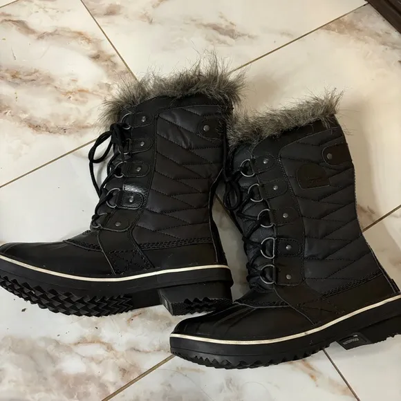 Sorel Women's Tofino II Black Stone Waterproof Lace Up Quilted‎ Boots Fu…