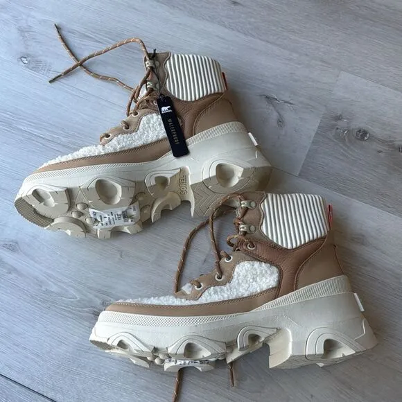 Sorel Brex Cozy Lace Up Womens Boots White Low(1-1.9 in)Heel Height 9 NWT no Box