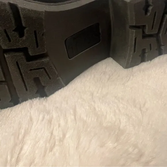 SOUL Naturalizer black combat‎ boot with faux fur
