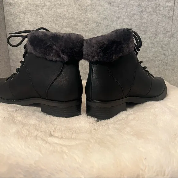 SOUL Naturalizer black combat‎ boot with faux fur