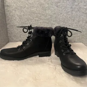 SOUL Naturalizer black combat‎ boot with faux fur