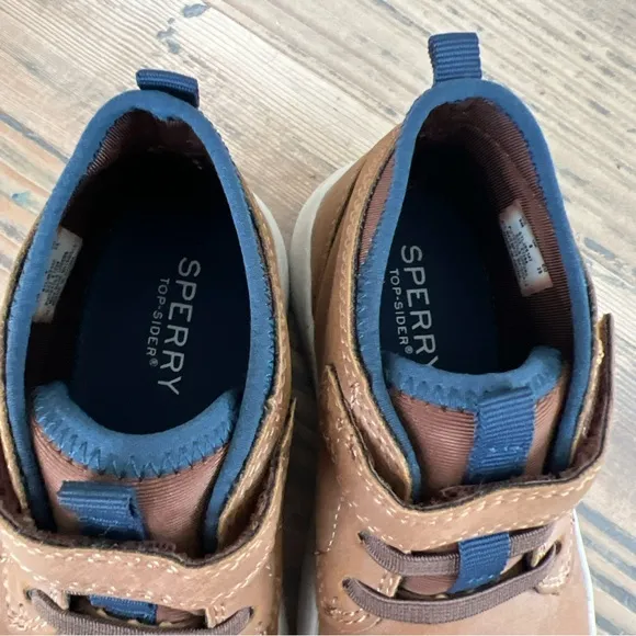 Sperry Coastal Break Chukka Boot - Kids / Toddler / Little Kid Boys Size 9 GUC