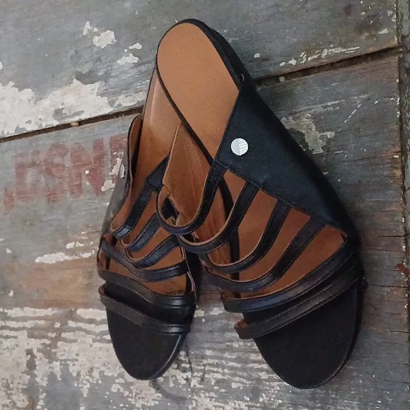 STAUD Emma black slip on leather sandals 36 6
