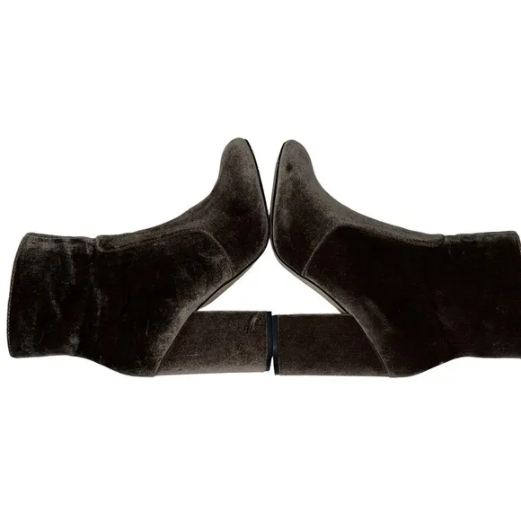 Steve Madden Adalyn Velour Booties Size 8M Taupe Ankle Dress Boots Covered Heel
