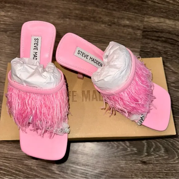 STEVE MADDEN Feather Sandals