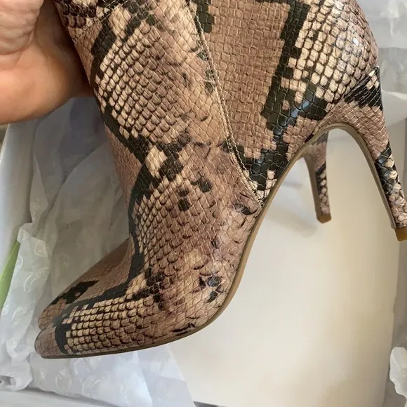 Steve Madden Kimari Pink Snake Boots