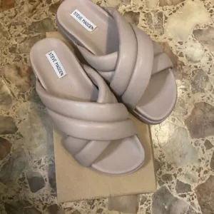 Steve Madden Motte Taupe Faux Leather Slip on Slide Sandals, size 11