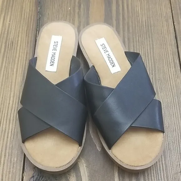 Steve Madden Olina Black Leather Sandals 7