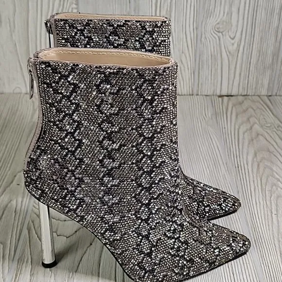Steve Madden Robyn Snake Jeweled Ankle Boots Womens Size 5.5 NEW