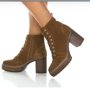 Steve Madden Women SHERIDAN BROWN SUEDE