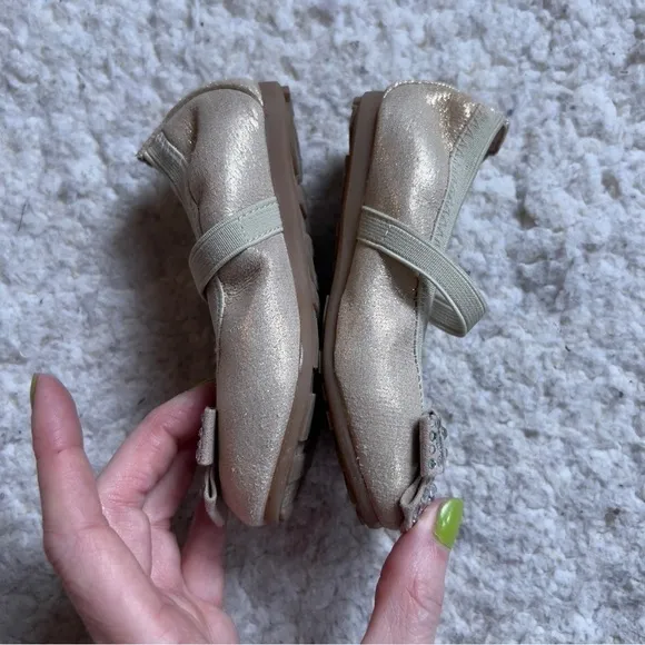 Stuart Weitzman Fannie Stardust Mary Jane Gold Sparkle Baby Ballets Sz 5