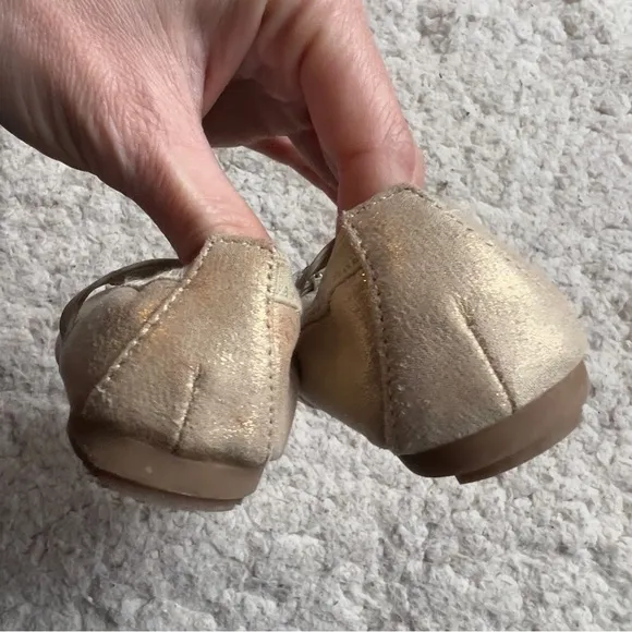Stuart Weitzman Fannie Stardust Mary Jane Gold Sparkle Baby Ballets Sz 5