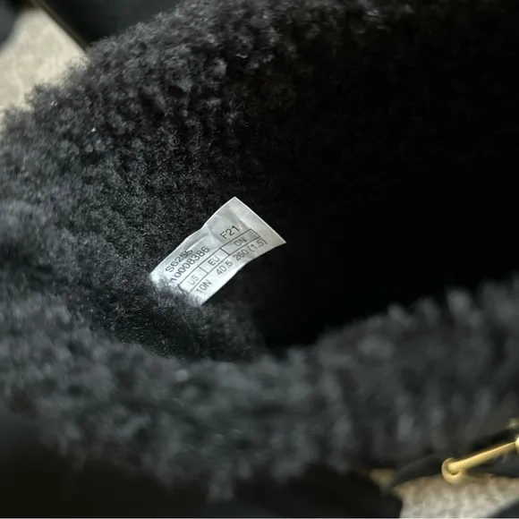 Stuart Weitzman RYDER LIFT CHILL BOOTIE  Size 10 . Please read