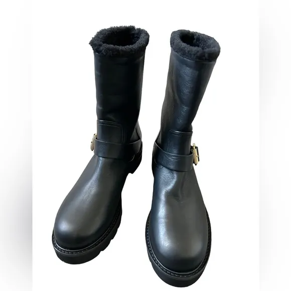 Stuart Weitzman RYDER LIFT CHILL BOOTIE  Size 10 . Please read