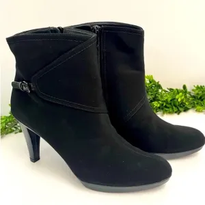 STUART WEITZMAN'Gorgeous' Black Gore Tex Waterproof Booties Sz 8