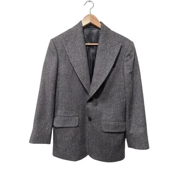Studio Suits Handcrafted Gray Twead Wool Blend Blazer Silk Hankerchief Size 38