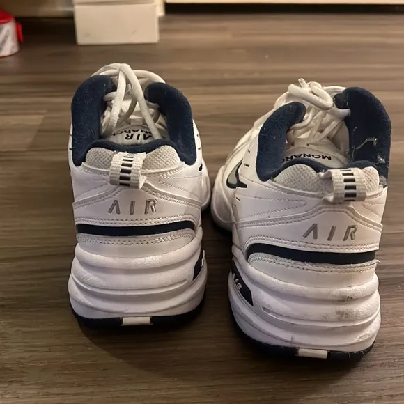 Sz 8 Nike Air Monarch IV Workout Shoes Sneakers
