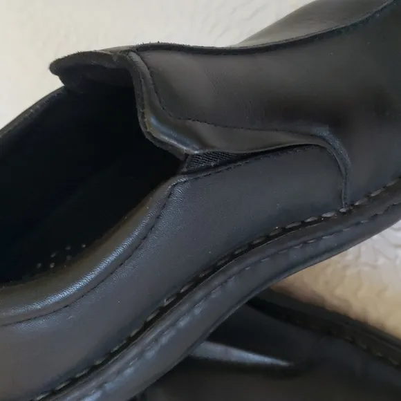 Thom McAn Black Leather Marcos Loafer Shoe, Comfort slip-on. Size 8