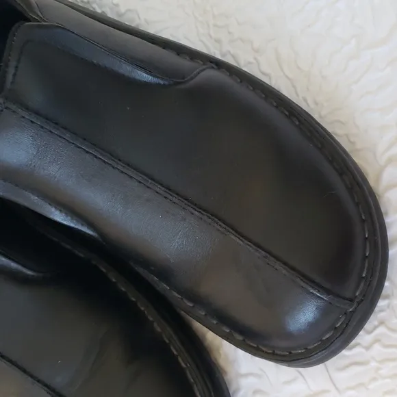 Thom McAn Black Leather Marcos Loafer Shoe, Comfort slip-on. Size 8