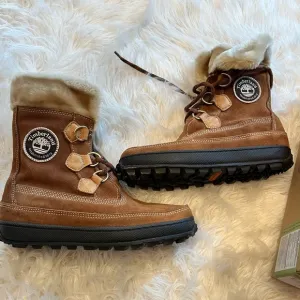 Timberland Mukluk Lace Up Boot size 7.5
