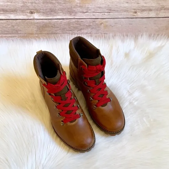 Timberland Wheat Leather Ellendale Hiking Boots